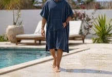 Poncho piscine : l’indispensable sortie de bain pour cet été LE poncho piscine : l'accessoire de bain tendance à l'heure actuelle